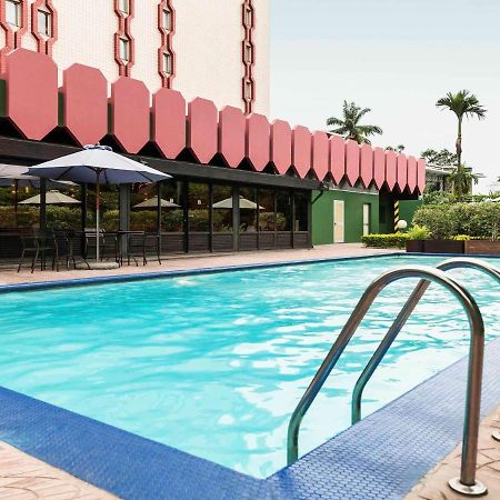 Hotel Ibis Douala Esterno foto