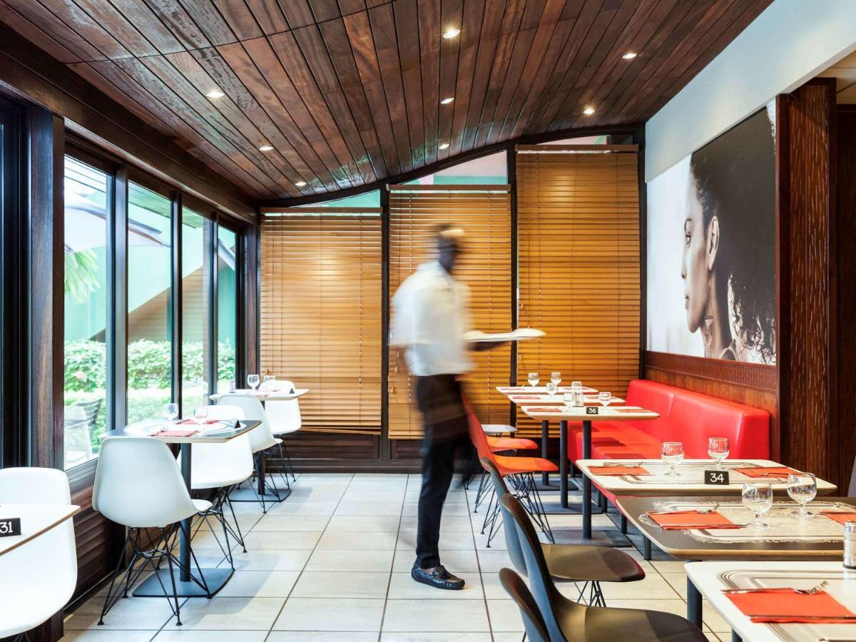 Hotel Ibis Douala Esterno foto
