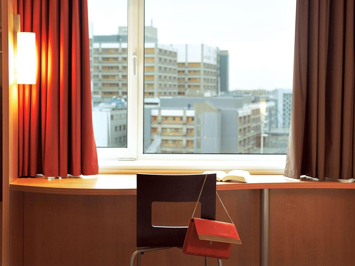 Hotel Ibis Douala Esterno foto
