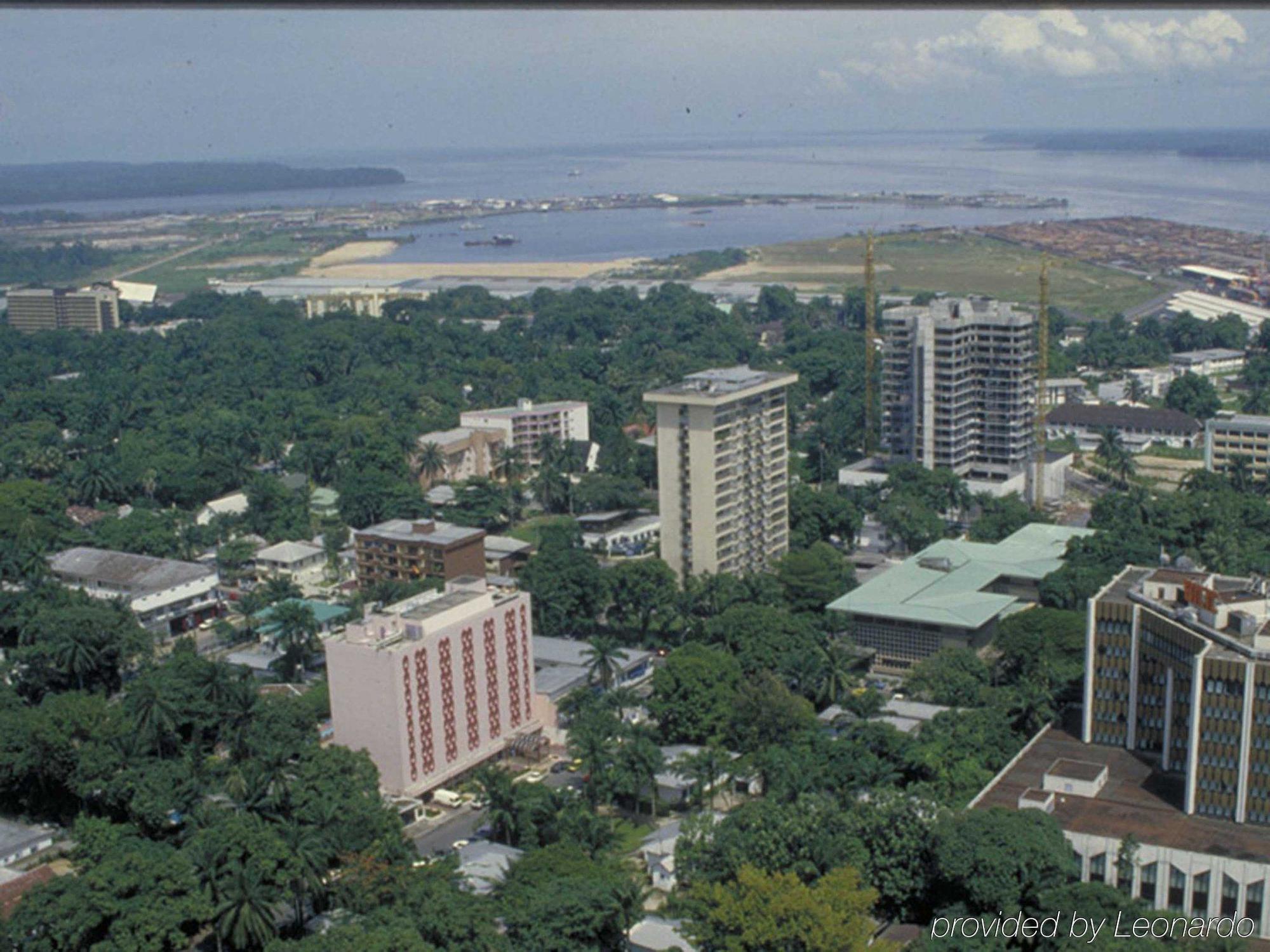 Hotel Ibis Douala Esterno foto