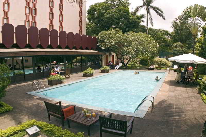 Hotel Ibis Douala Esterno foto